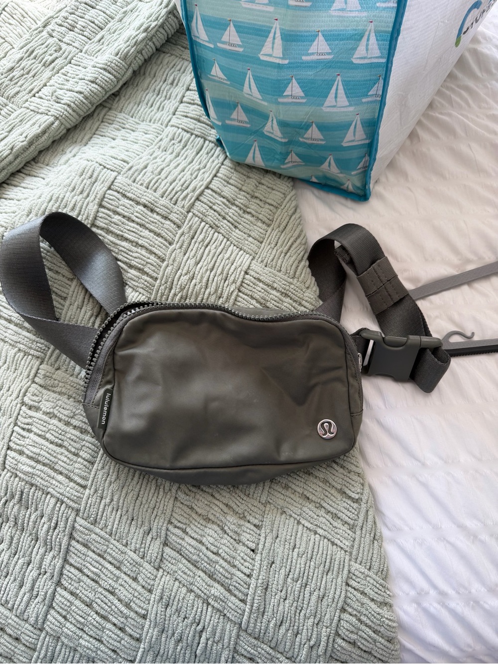lululemon athletica Gray Men's Waist Pack - Minimal Belt Bag
